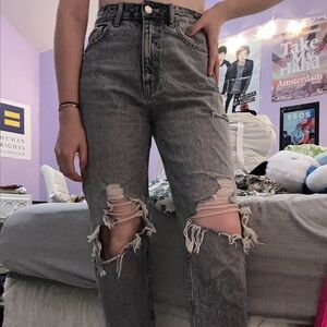 zara ripped mom jeans
